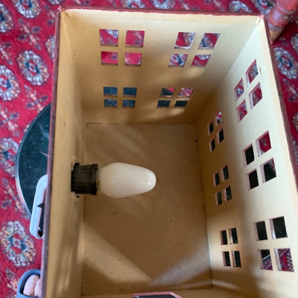 House Light - Picture 8 of 14